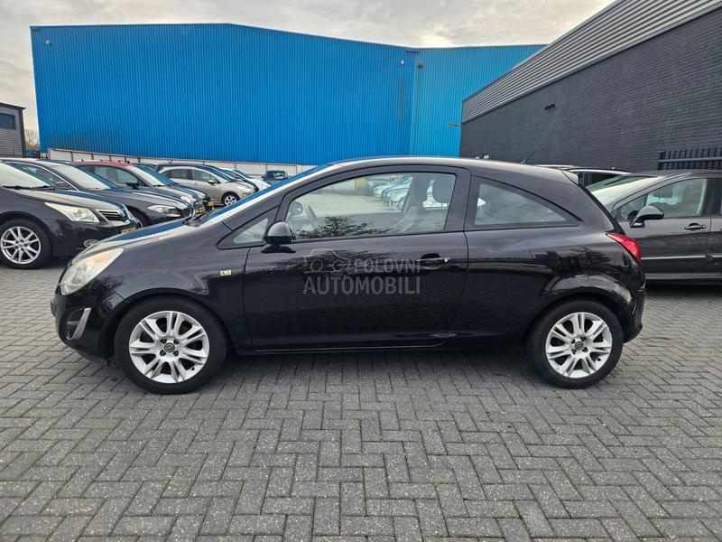 Opel Corsa D 1.2 EcoFlex Cosmo