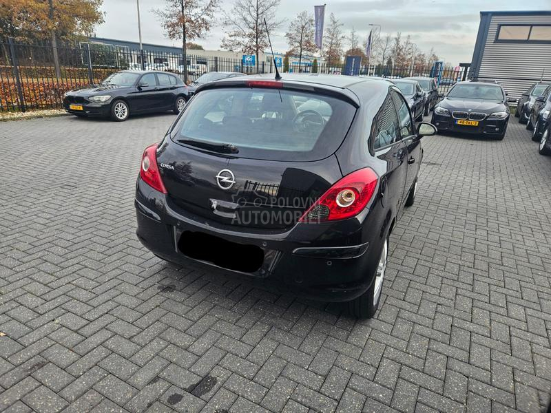 Opel Corsa D 1.2 EcoFlex Cosmo