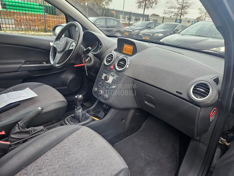 Opel Corsa D 1.2 EcoFlex Cosmo