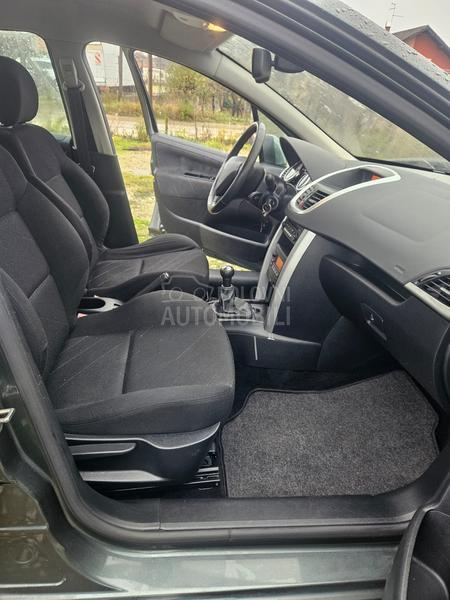 Opel Corsa D 1.4-16V Enjoy