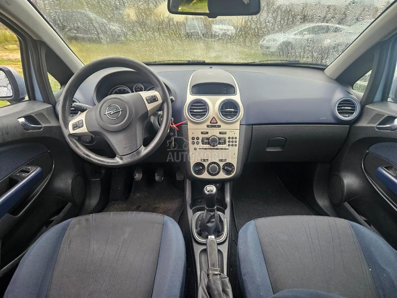 Opel Corsa D 1.4-16V Enjoy
