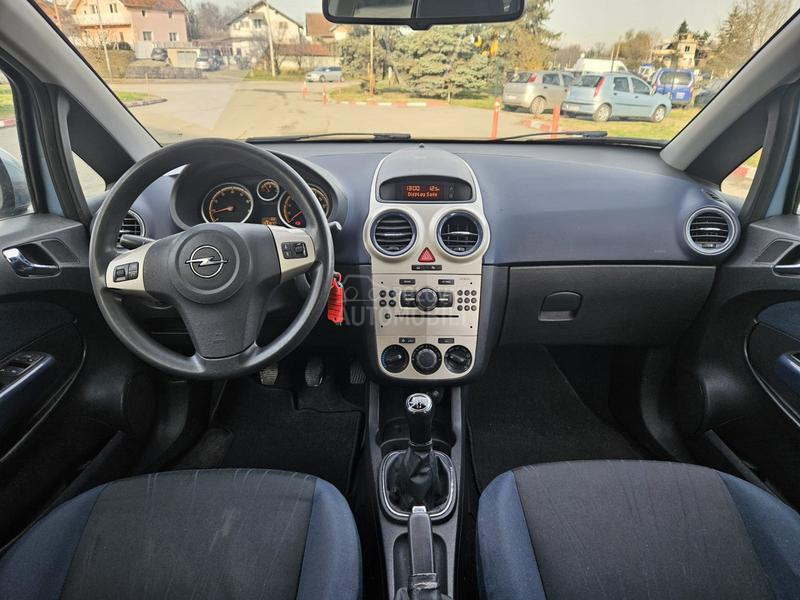 Opel Corsa D 1.4-16V Enjoy