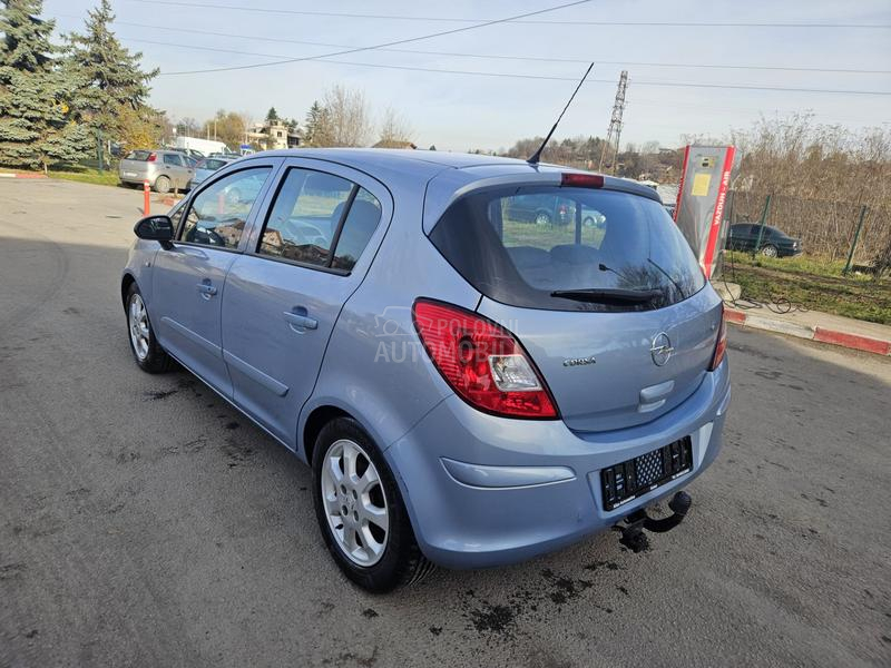 Opel Corsa D 1.4-16V Enjoy