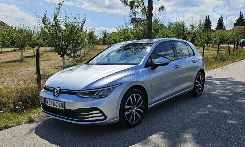 Volkswagen Golf 8 2.0 DSG