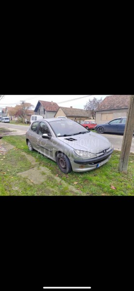 Peugeot 206 2005. god. -  kompletan auto u delovima