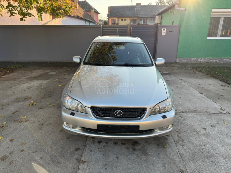 Lexus IS 300 SportCross 2JZ-GE