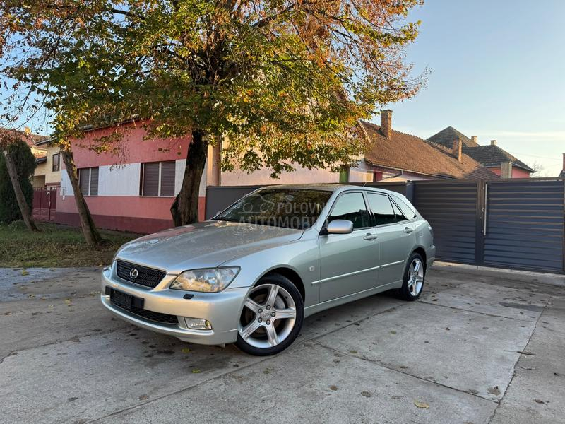 Lexus IS 300 SportCross 2JZ-GE