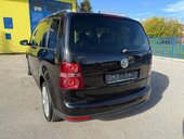 Volkswagen Touran 2.0 tdi dsg