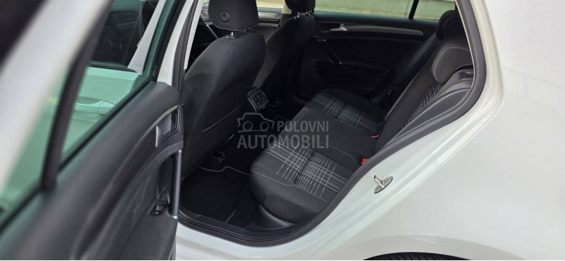 Volkswagen Golf 7 1.2 LOUNGE