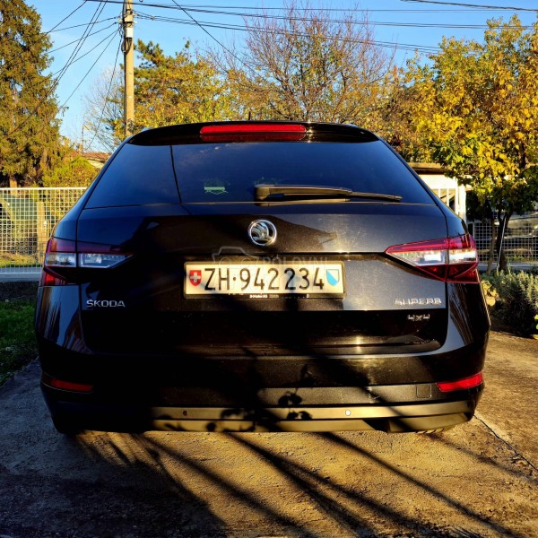 Škoda Superb 2.0 tdi  4x4 CH