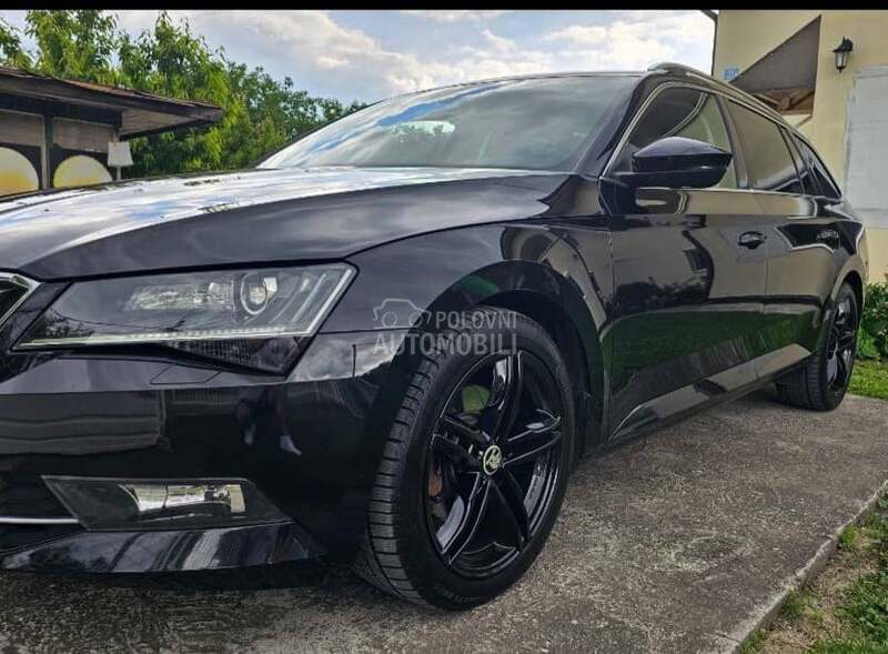 Škoda Superb 2.0 tdi  4x4 CH