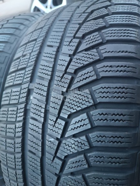 Hankook 225/50 R17 Zimska