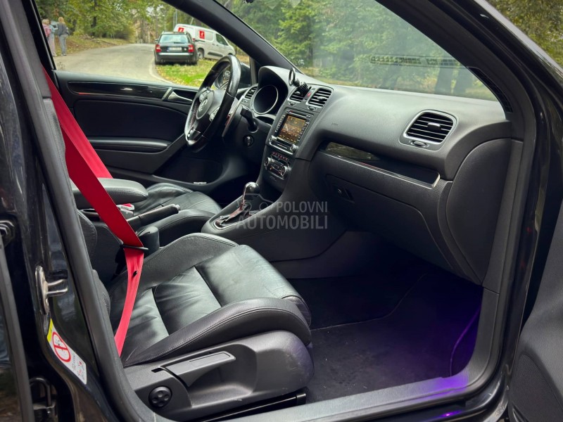Volkswagen Golf 6 GTI DSG DCC ŠIB 2.0