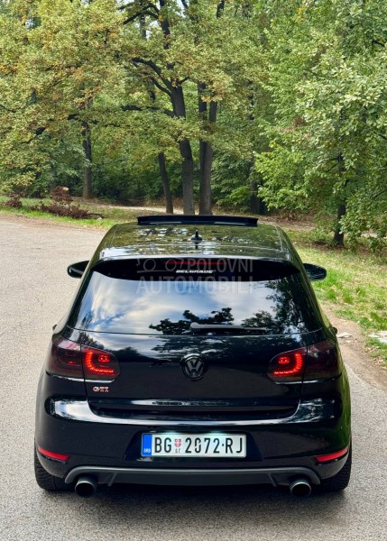 Volkswagen Golf 6 GTI DSG DCC ŠIB 2.0