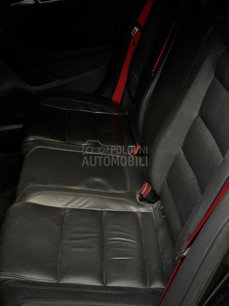 Volkswagen Golf 6 GTI DSG DCC ŠIB 2.0