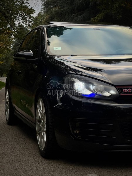 Volkswagen Golf 6 GTI DSG DCC ŠIB 2.0