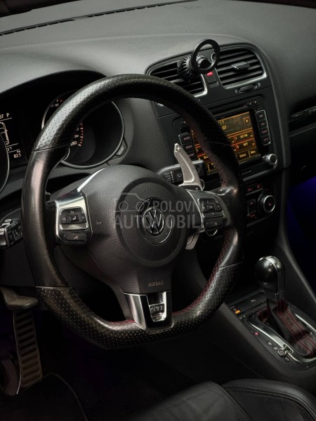 Volkswagen Golf 6 GTI DSG DCC ŠIB 2.0
