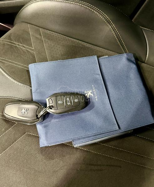 Peugeot 3008 GT BICOLOR PANO