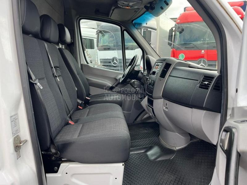 Mercedes Benz Sprinter 319 v6 Hladnjaca