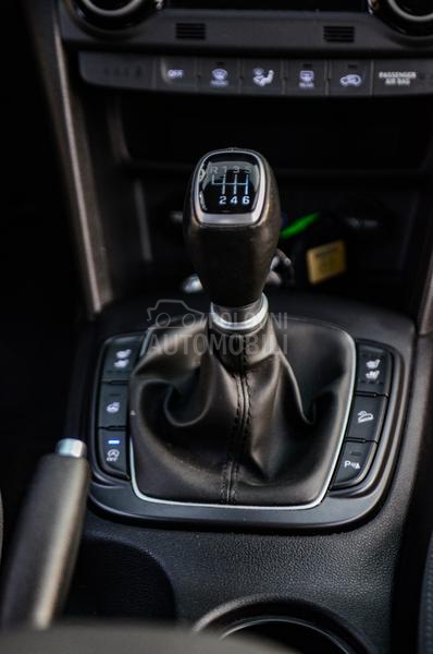 Hyundai Kona 1.0 TGDI blue