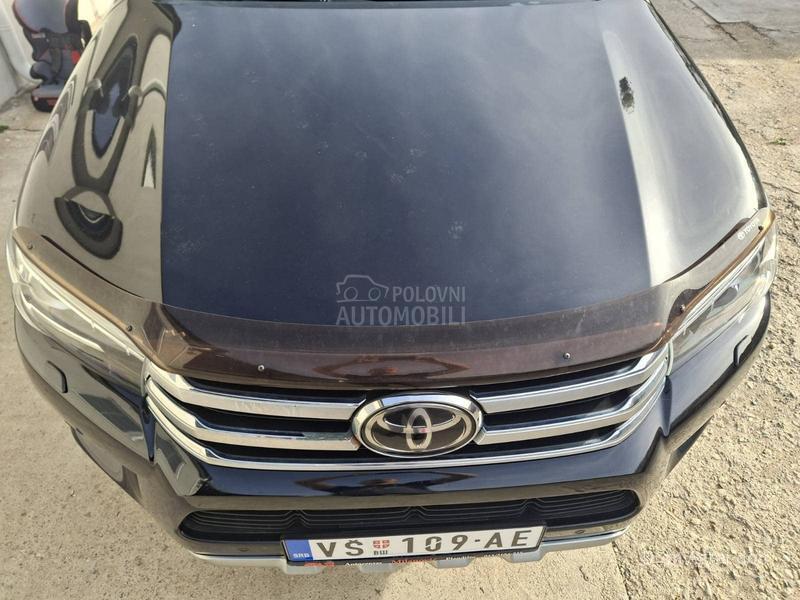 Toyota Hilux Invincible