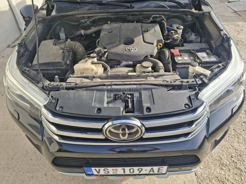 Toyota Hilux Invincible