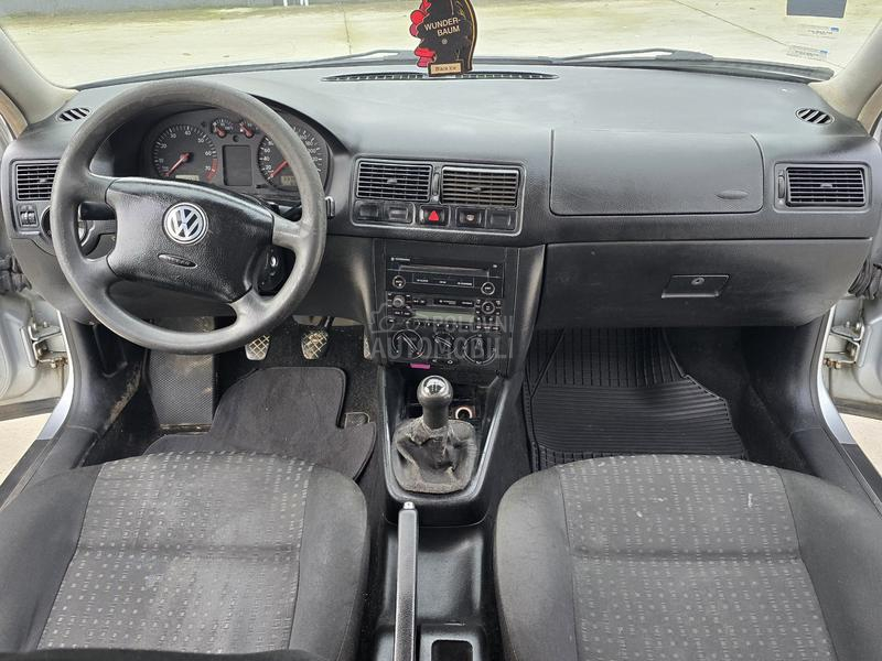 Volkswagen Golf 4 1.6 B