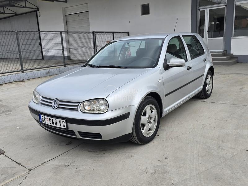 Volkswagen Golf 4 1.6 B