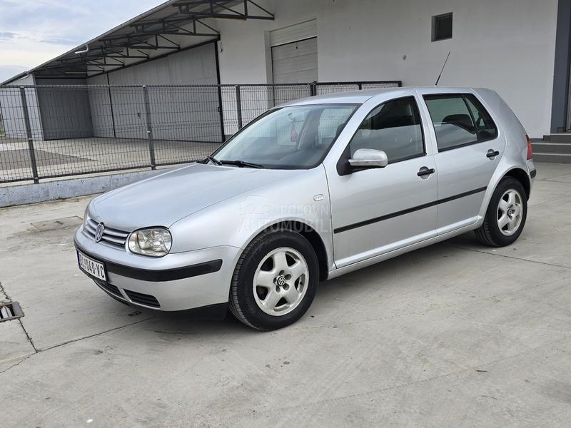 Volkswagen Golf 4 1.6 B