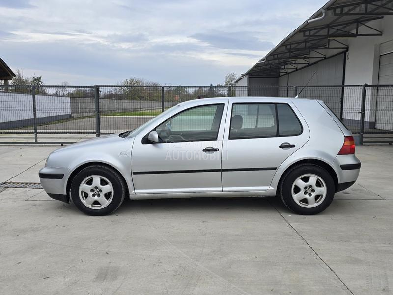 Volkswagen Golf 4 1.6 B