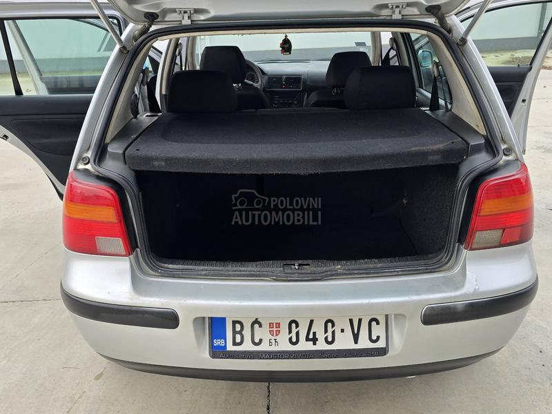 Volkswagen Golf 4 1.6 B