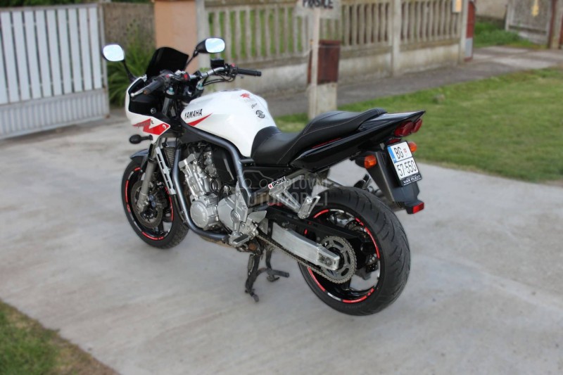 Yamaha fzs 1000