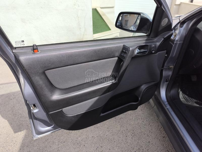 Opel Astra G I Z U Z E T A N