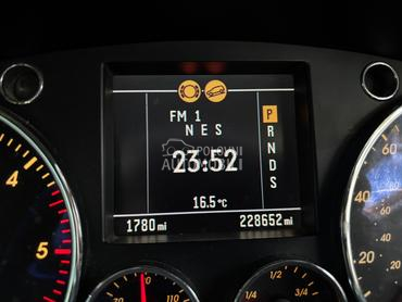 7l displej na imstrument tabli za Volkswagen Touareg