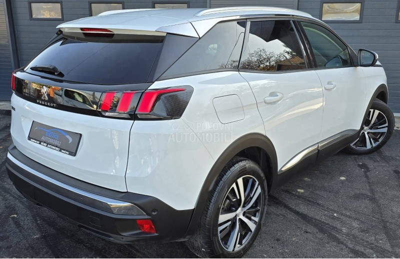 Peugeot 3008 1.5HDI ALLURE