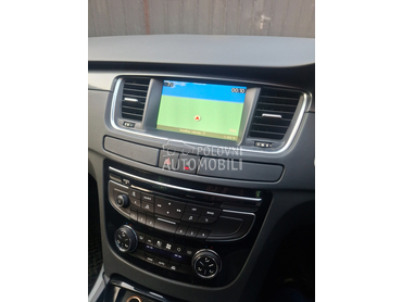 Ekran za navigaciju za Peugeot 508