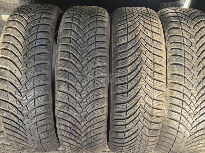 Semperit 215/65 R17 Zimska