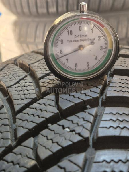 Semperit 215/65 R17 Zimska