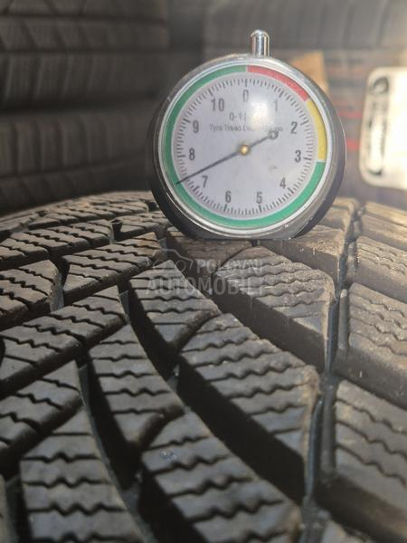 Semperit 215/65 R17 Zimska