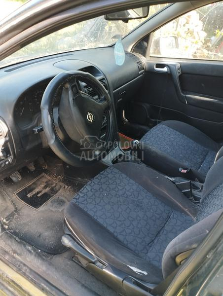 Opel Astra G .2.0