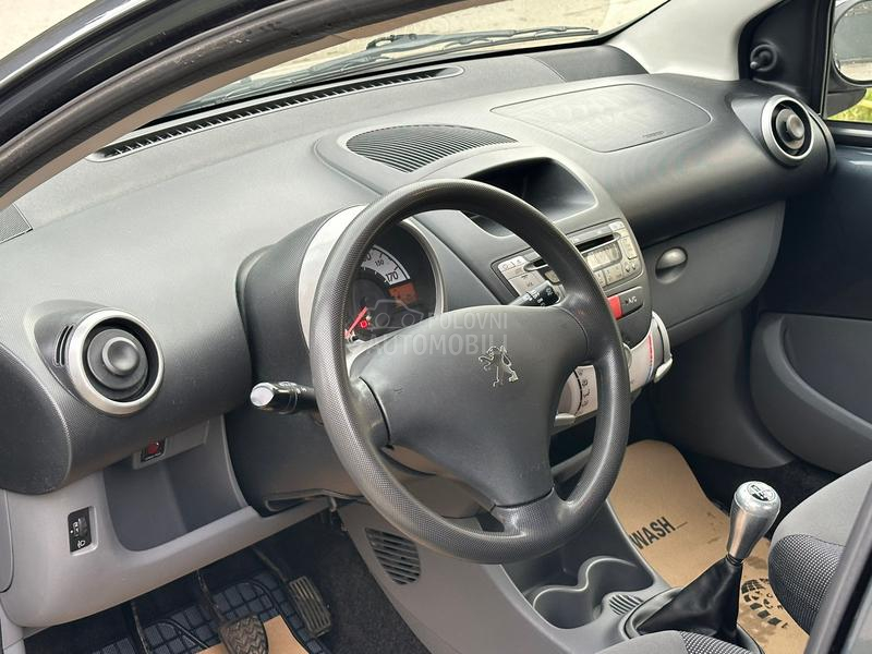 Peugeot 107 1.0