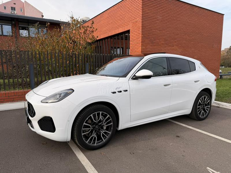 Maserati Grecale GT Hybrid 300hp