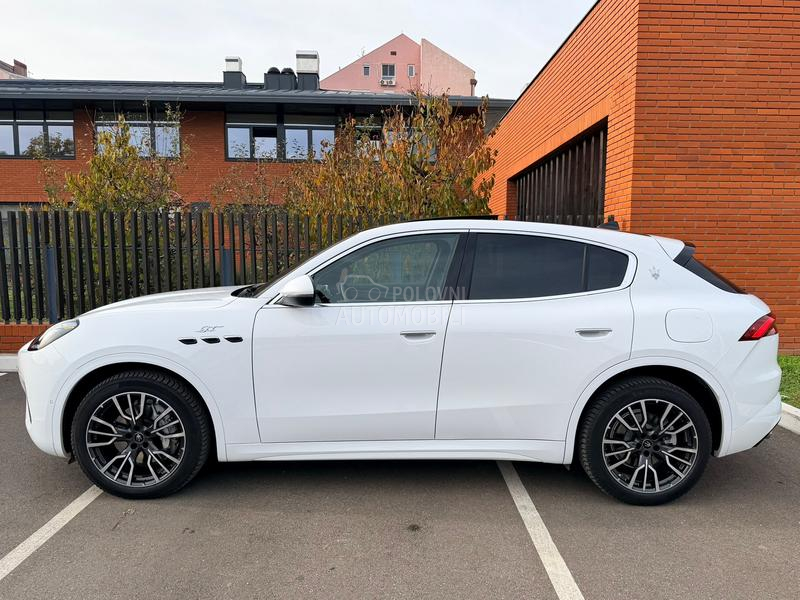 Maserati Grecale GT Hybrid 300hp