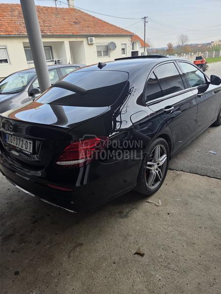 Mercedes Benz E 220 