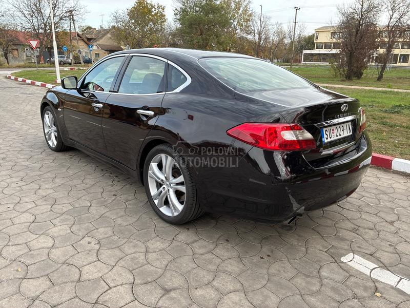 Infiniti M30 D S