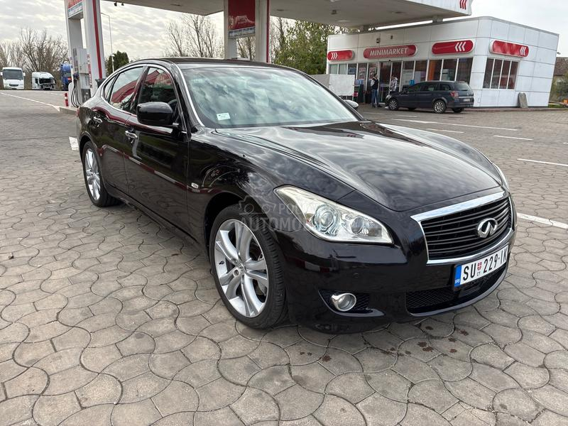 Infiniti M30 D S