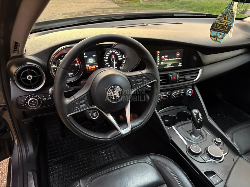 Alfa Romeo Giulia 