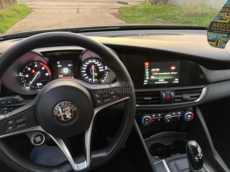 Alfa Romeo Giulia 