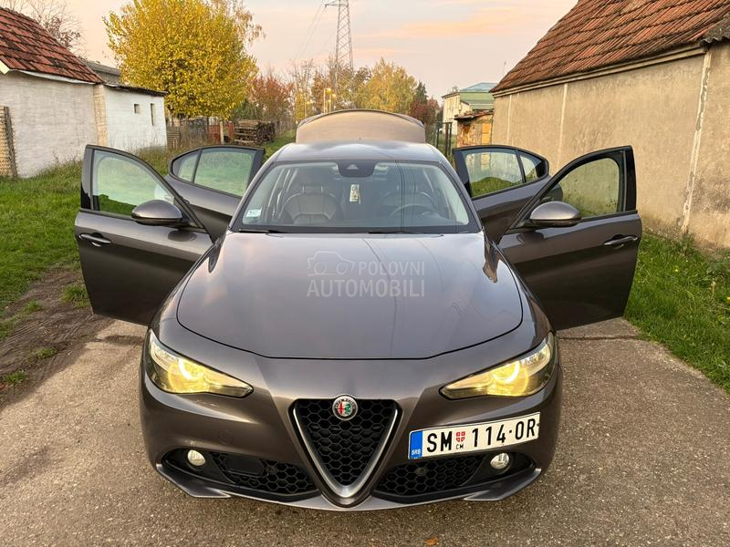 Alfa Romeo Giulia 