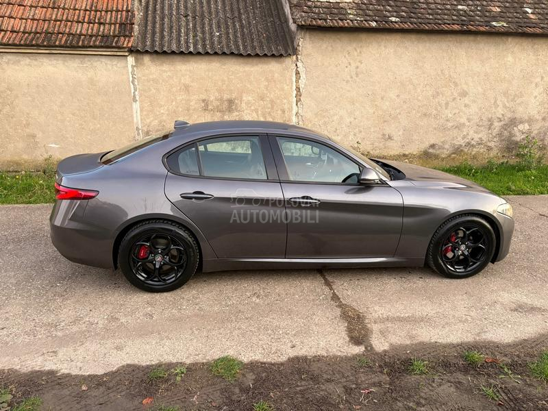Alfa Romeo Giulia 